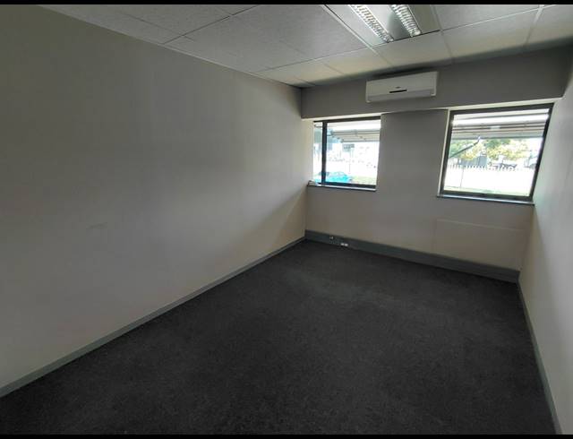 494M² OFFICE TO LET IN RANDJESPARK